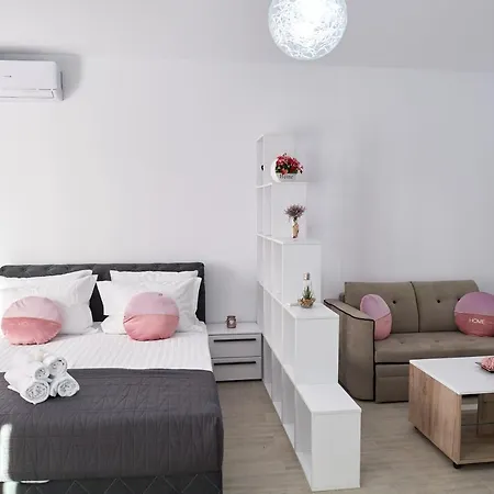 Koko - N Pool Apartmán *